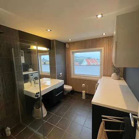 Close To The Centre *